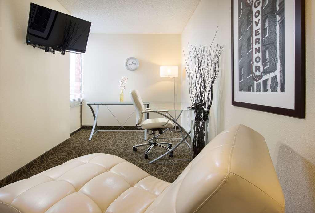 Red Lion Inn & Suites Olympia, Governor Hotel חדר תמונה