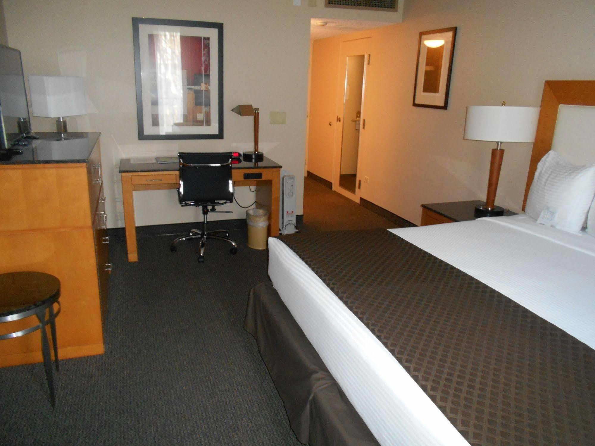 Red Lion Inn & Suites Olympia, Governor Hotel מראה חיצוני תמונה