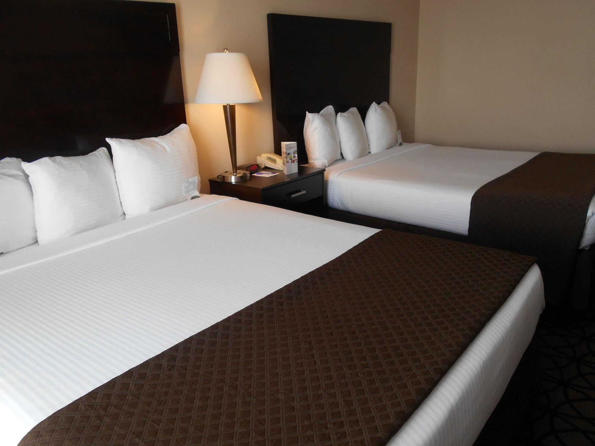 Red Lion Inn & Suites Olympia, Governor Hotel מראה חיצוני תמונה