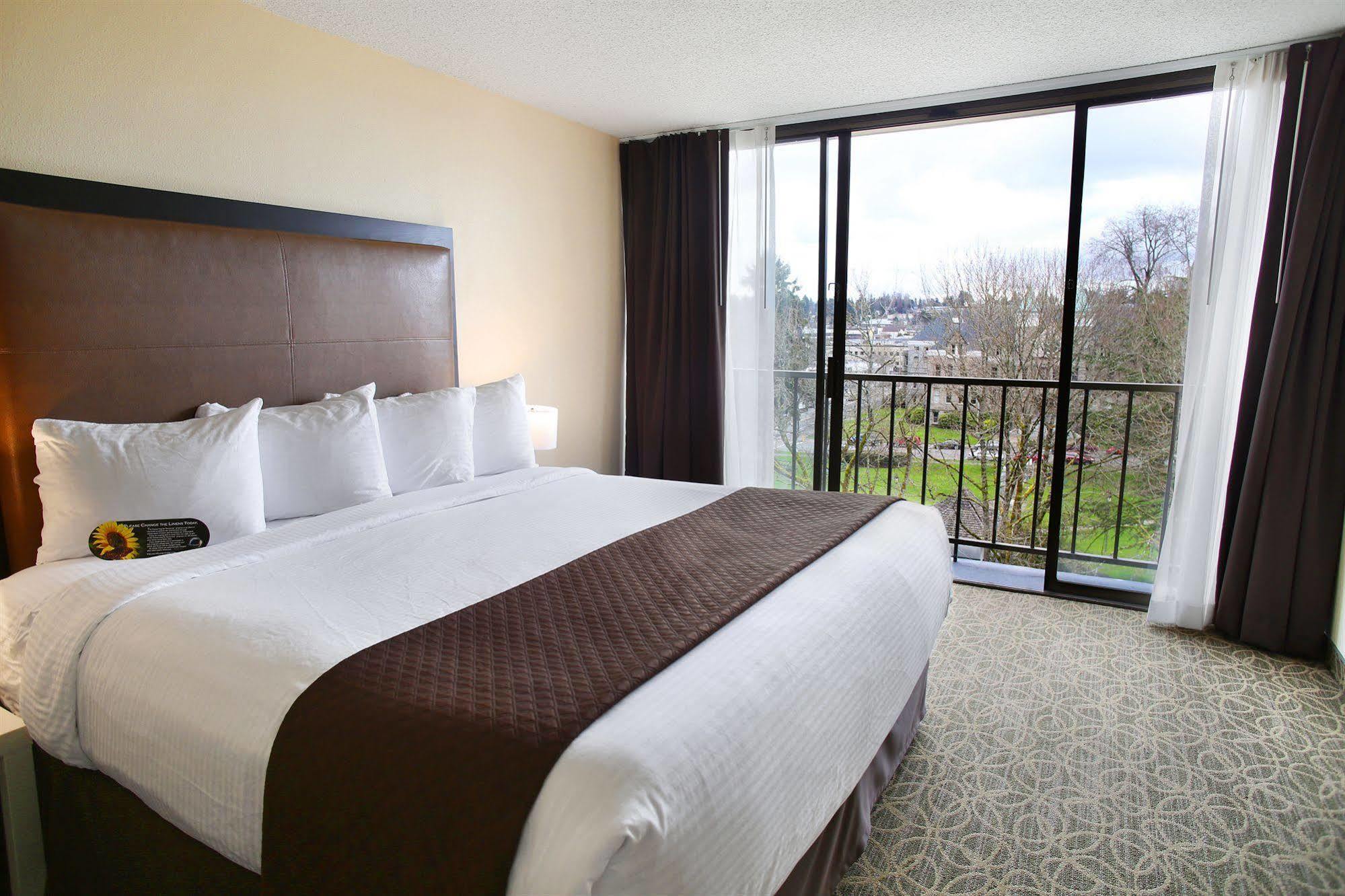 Red Lion Inn & Suites Olympia, Governor Hotel מראה חיצוני תמונה