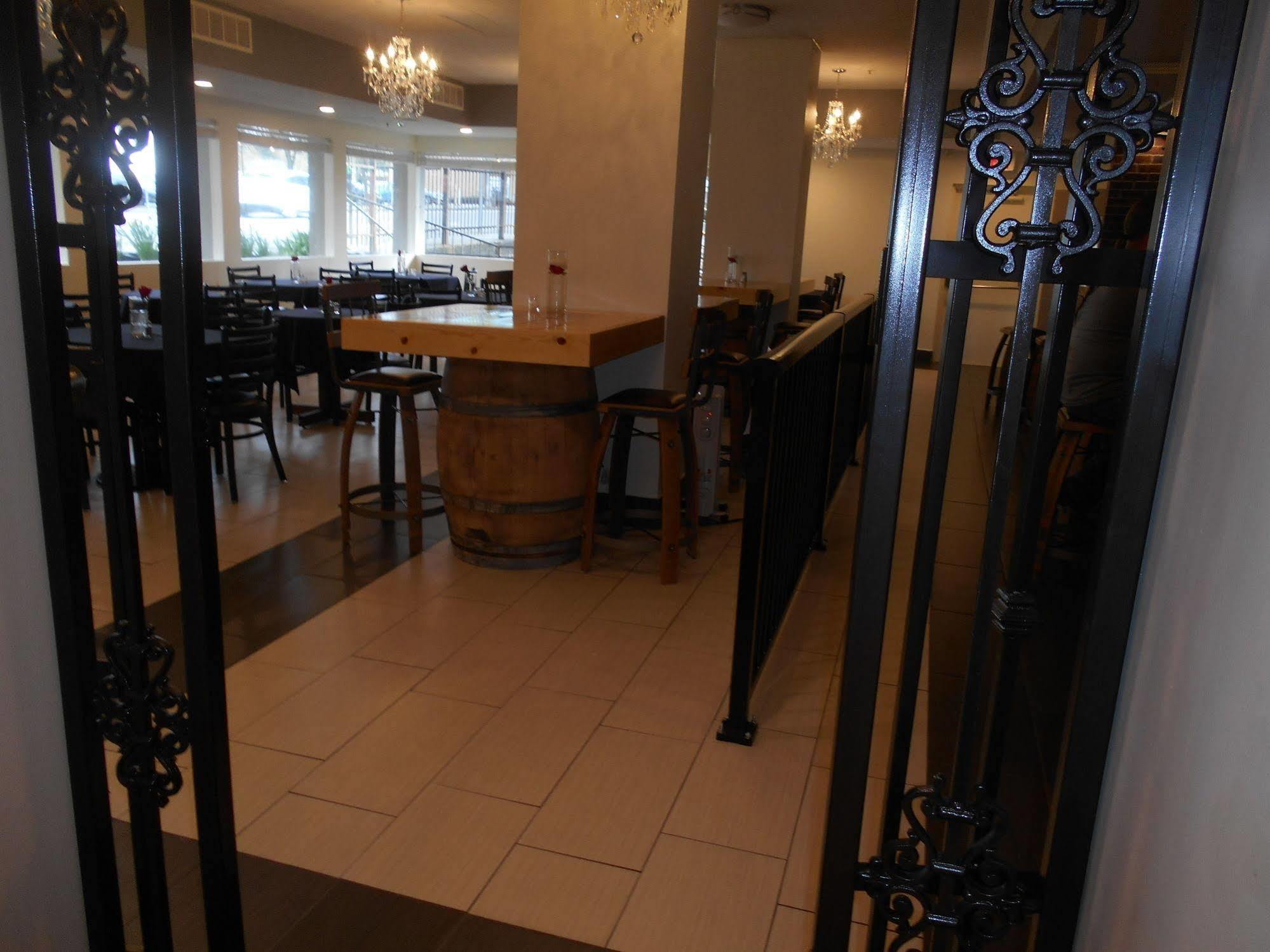 Red Lion Inn & Suites Olympia, Governor Hotel מראה חיצוני תמונה